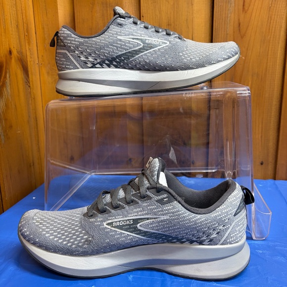 Brooks Levitate 5 Women’s 8 Gray Running Shoes Energize Cushion Neutral Support - Picture 6 of 11